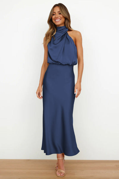Rochie Coralia – Lungă din satin cu decolteu halter