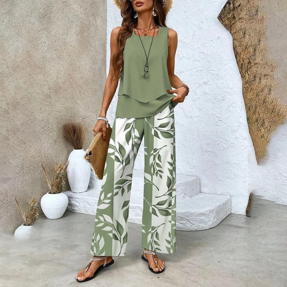 Set de două piese - top și pantaloni asortați 